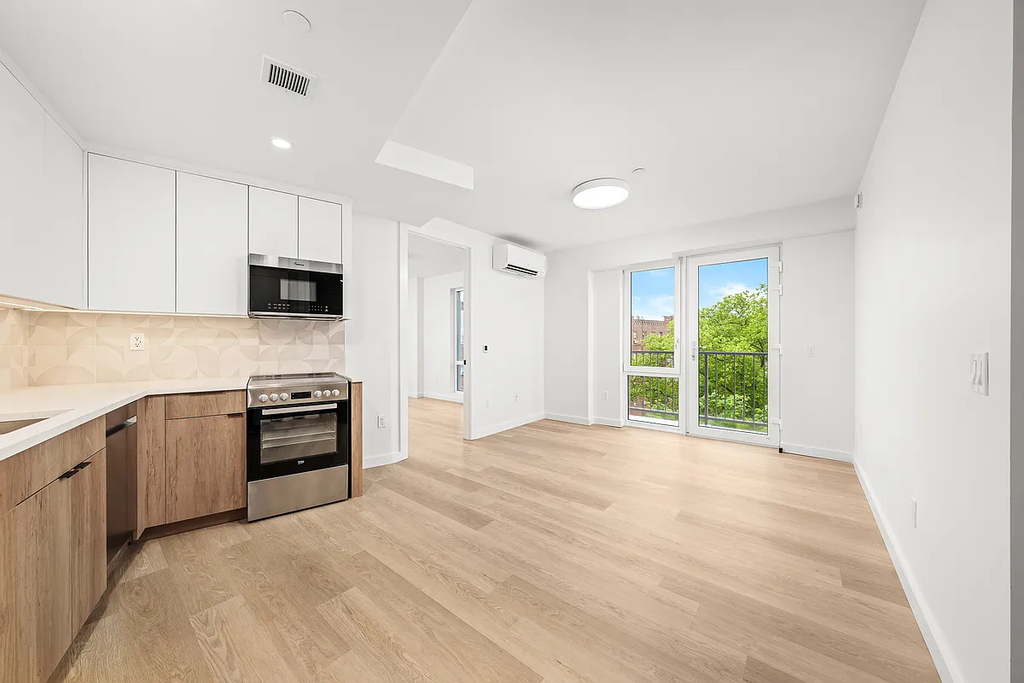 1615 Cedar Street - Photo 0