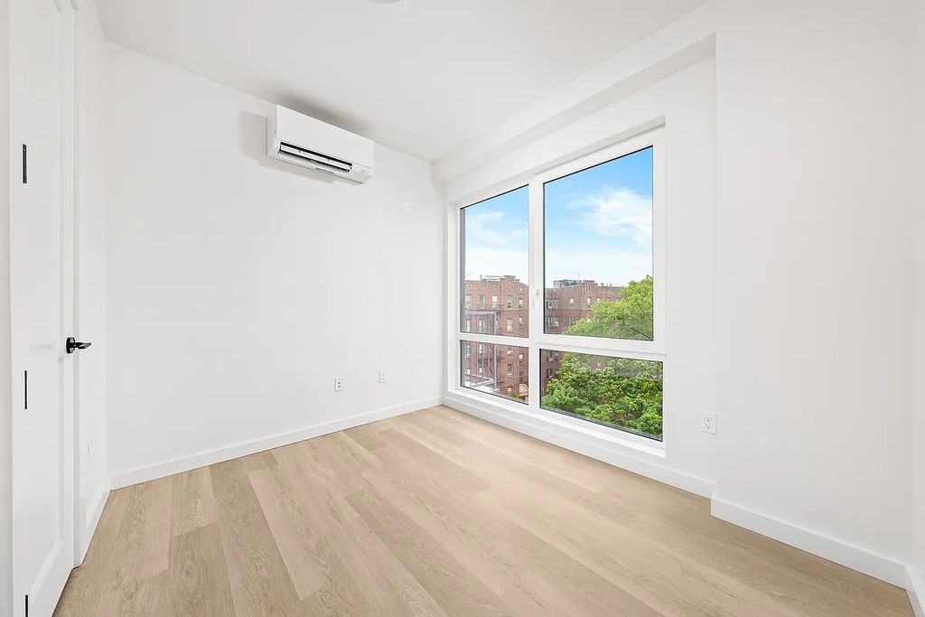 1615 Cedar Street - Photo 2