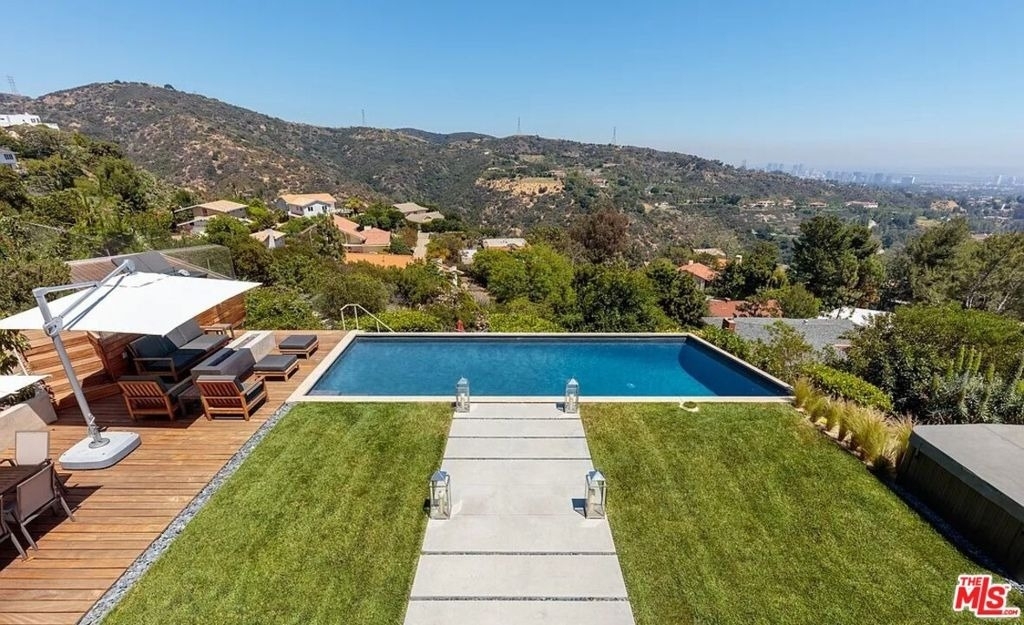2528 Westridge Road - Photo 0