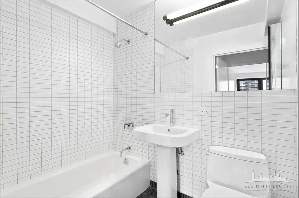 E 39th St - Photo 5