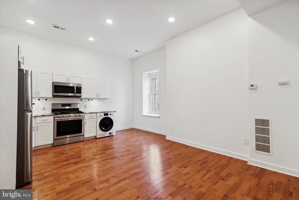 5011 Germantown Avenue - Photo 2