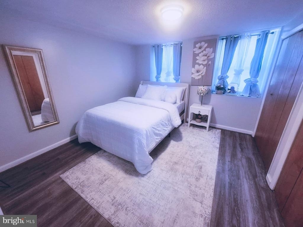 1835 Village Green Drive - Photo 2