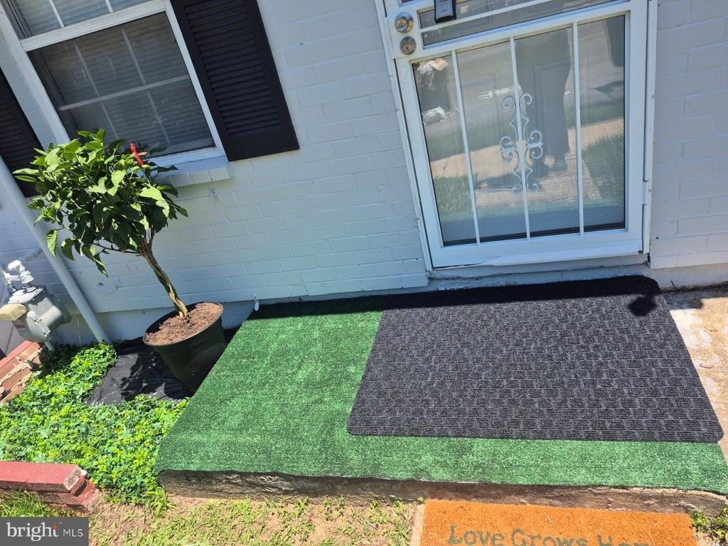 1835 Village Green Drive - Photo 7