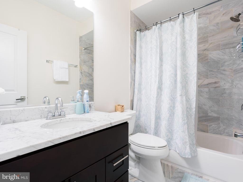 732 Girard Street Nw - Photo 3