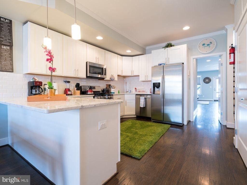 732 Girard Street Nw - Photo 1