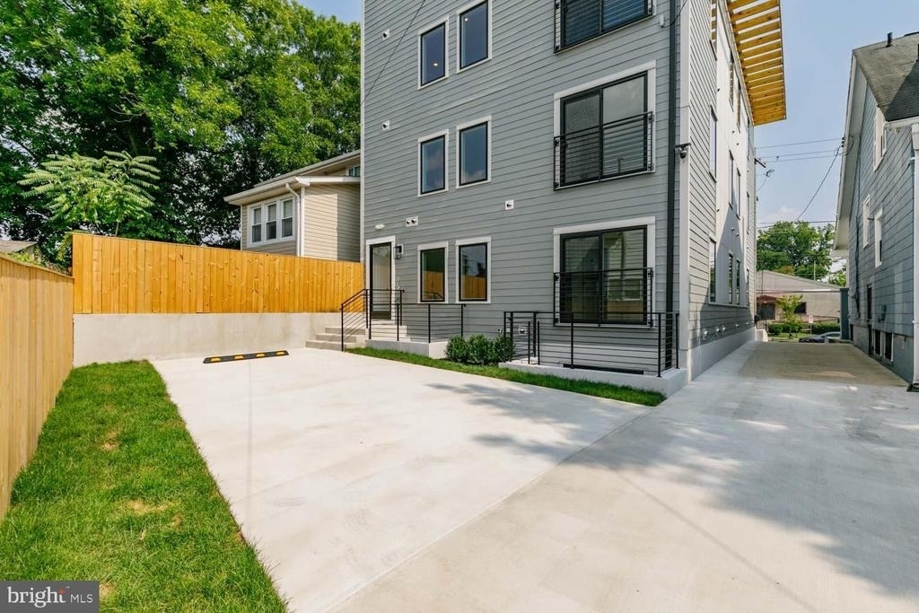 1818 Rhode Island Avenue Ne - Photo 16