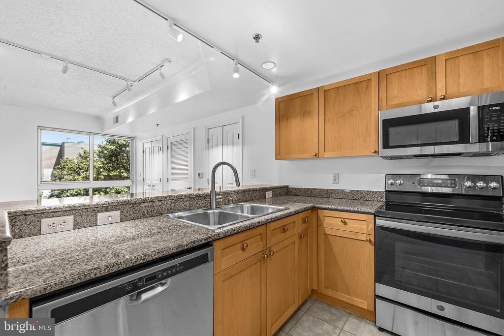 777 7th Street Nw - Photo 26