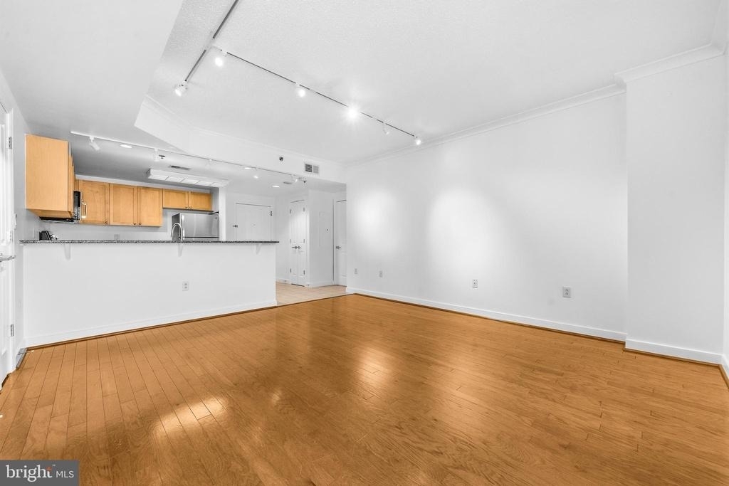 777 7th Street Nw - Photo 22