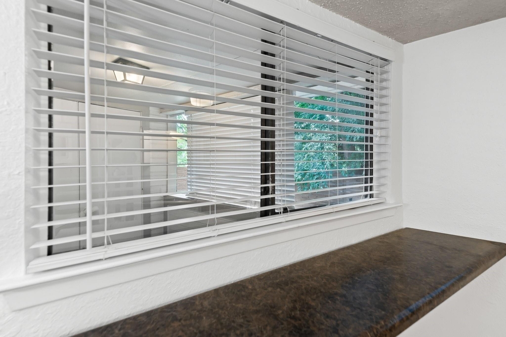 2500 Burleson Rd - Photo 12