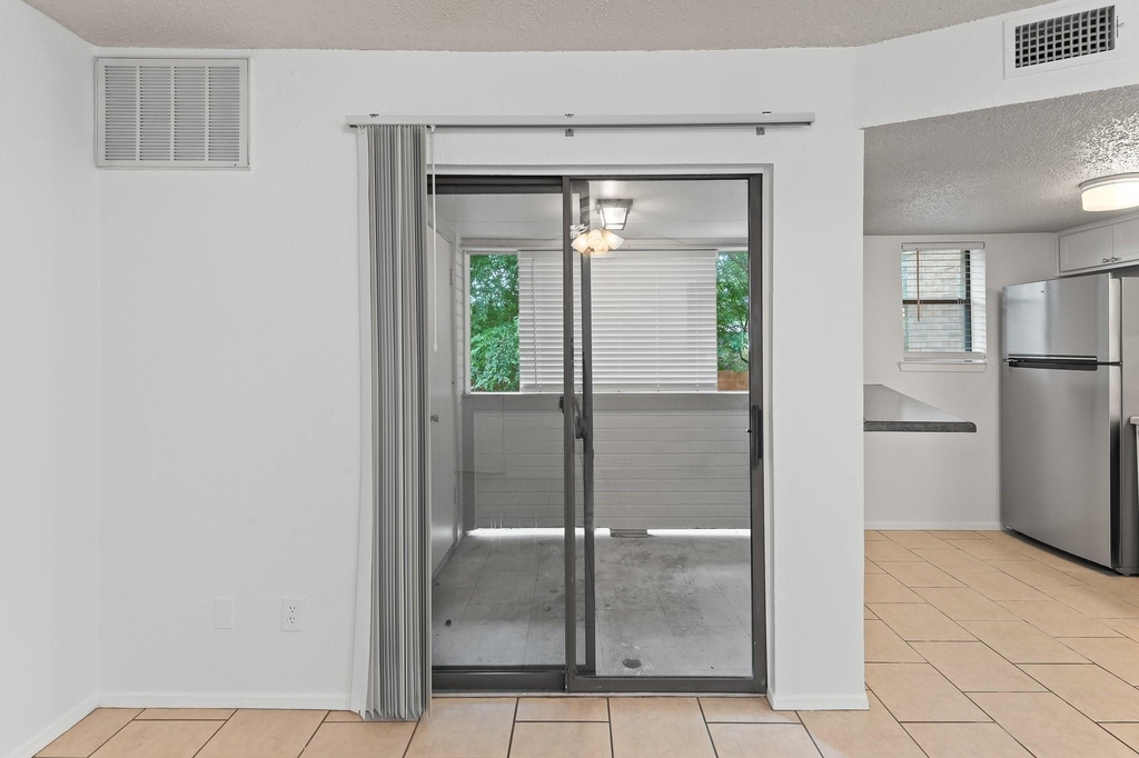 2500 Burleson Rd - Photo 14
