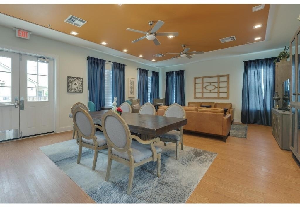 2400 Louis Henna Blvd - Photo 7