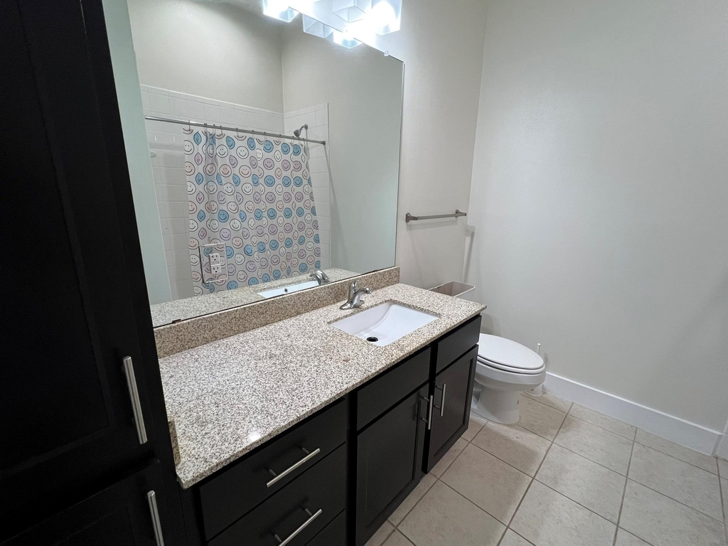 2400 Louis Henna Blvd - Photo 17