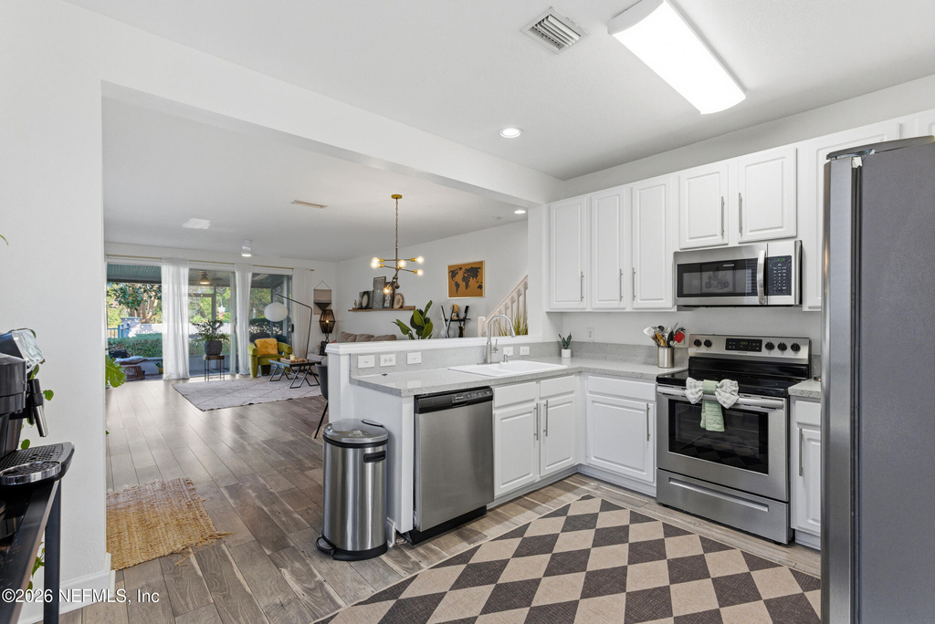 7990 Baymeadows Road - Photo 11