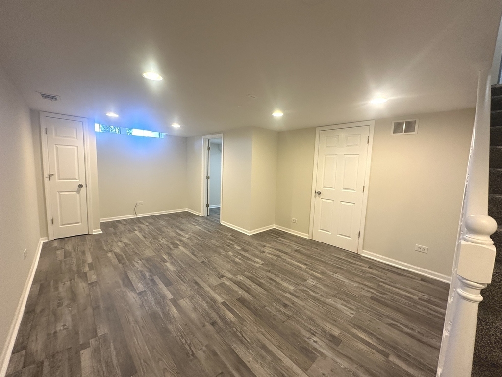 306 Northwestern Court - Photo 15