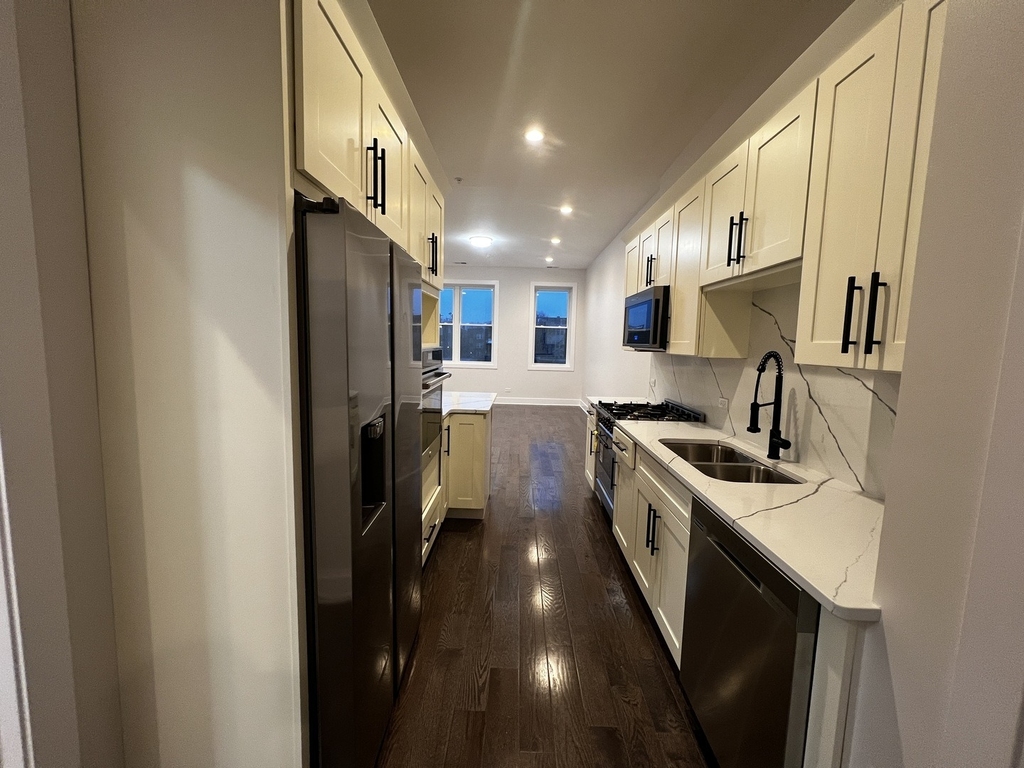 4819 Main Street - Photo 8