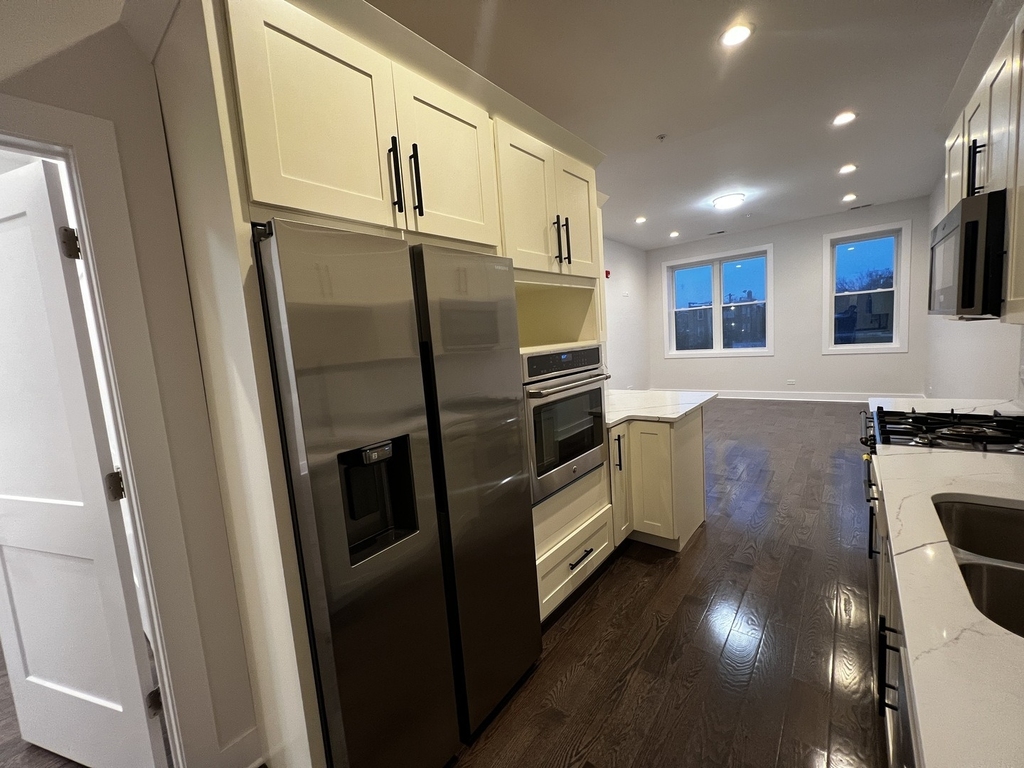 4819 Main Street - Photo 9