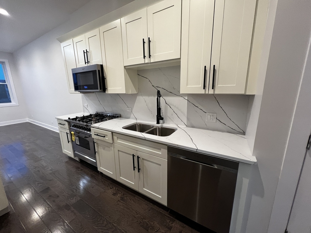 4819 Main Street - Photo 10