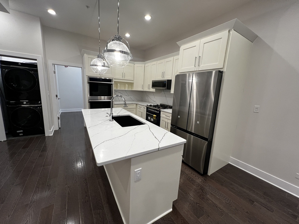4819 Main Street - Photo 5