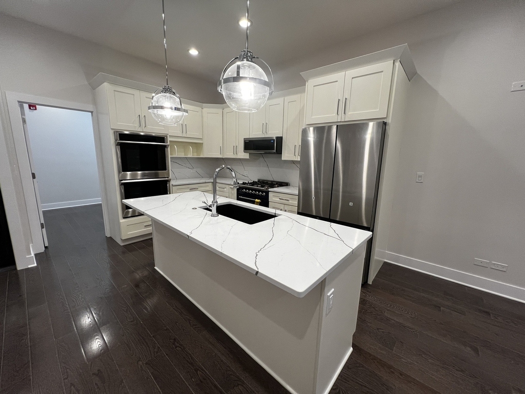 4819 Main Street - Photo 4