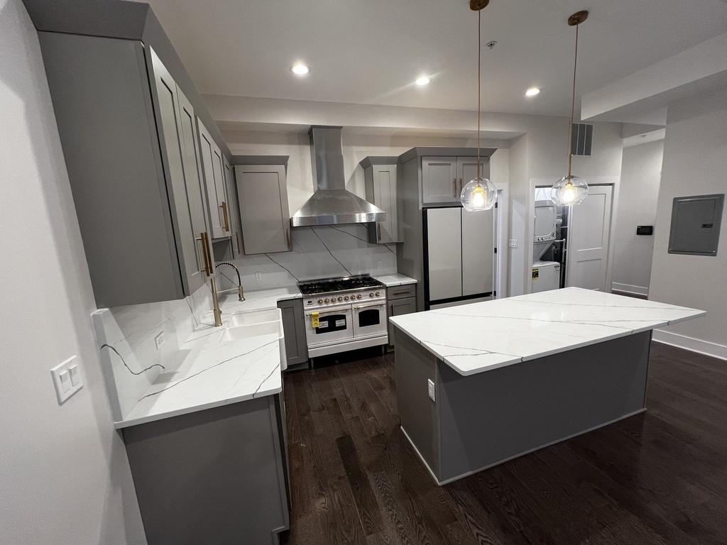 4819 Main Street - Photo 5