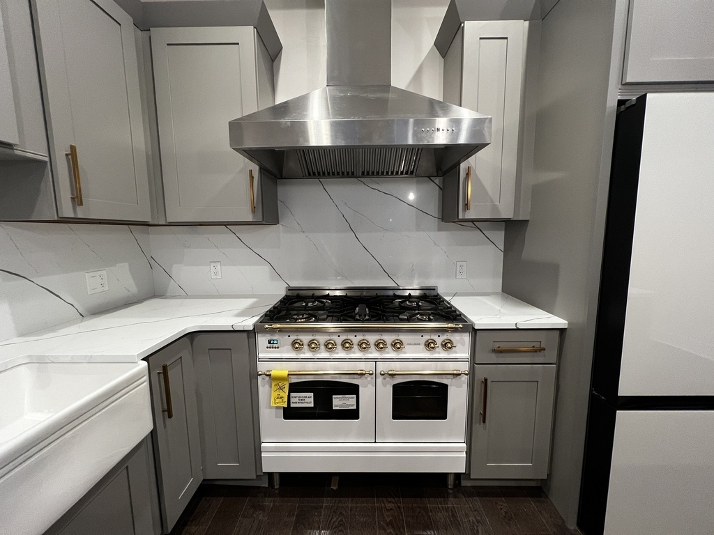 4819 Main Street - Photo 6