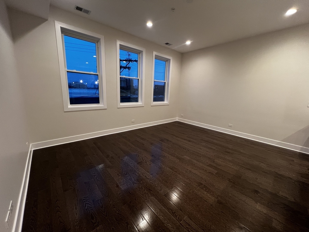 4819 Main Street - Photo 10
