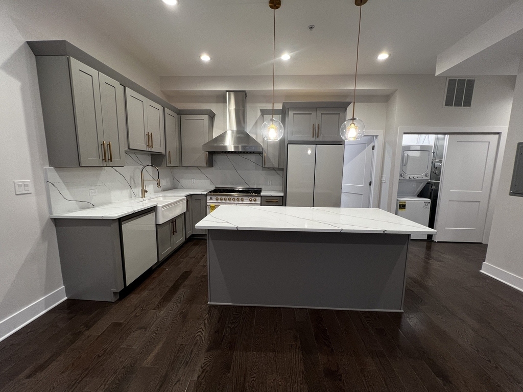 4819 Main Street - Photo 3