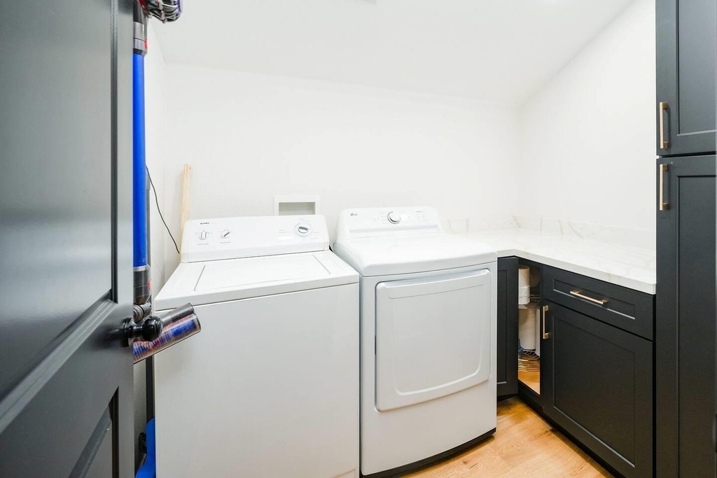 502 Dark Street - Photo 17