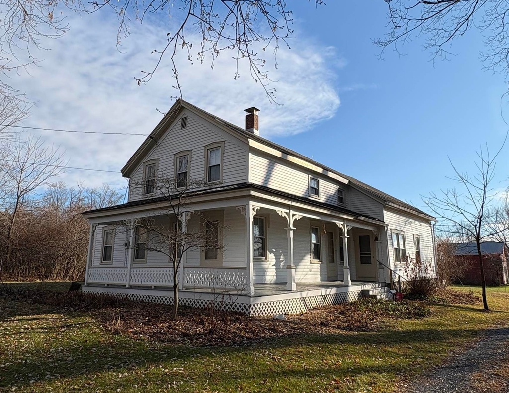 477 Myers - Photo 0