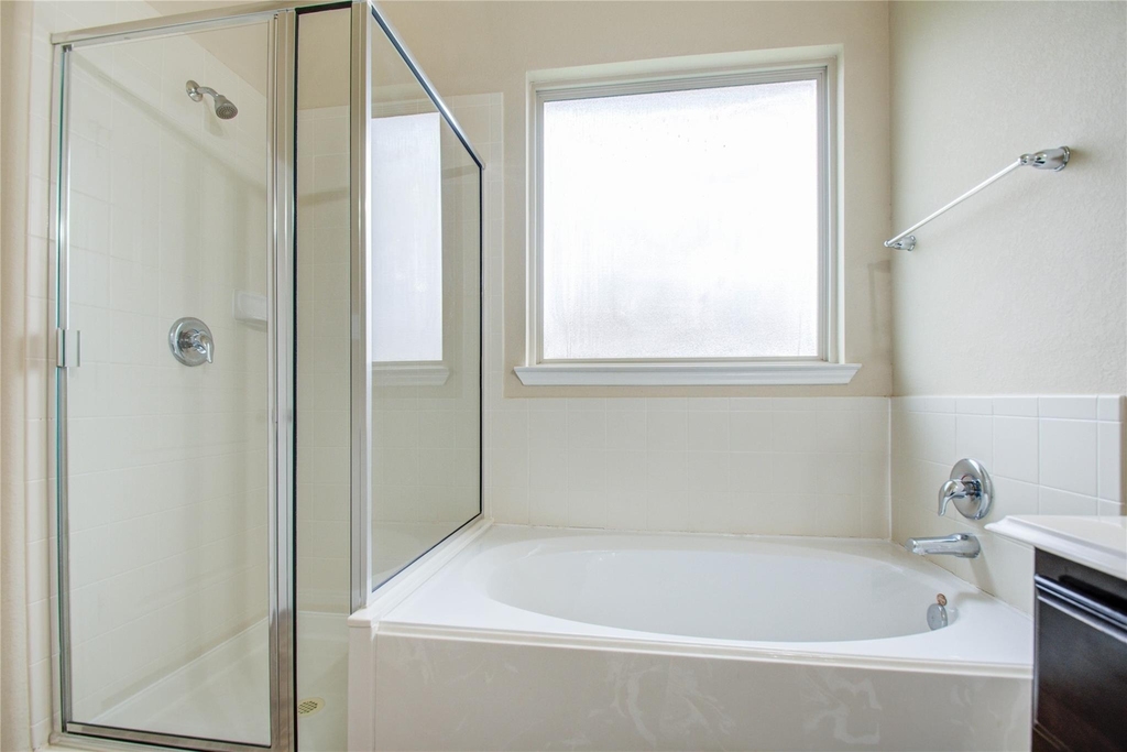 8710 Austin Thomas Drive - Photo 24