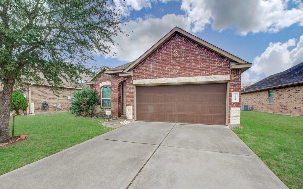 8710 Austin Thomas Drive - Photo 2