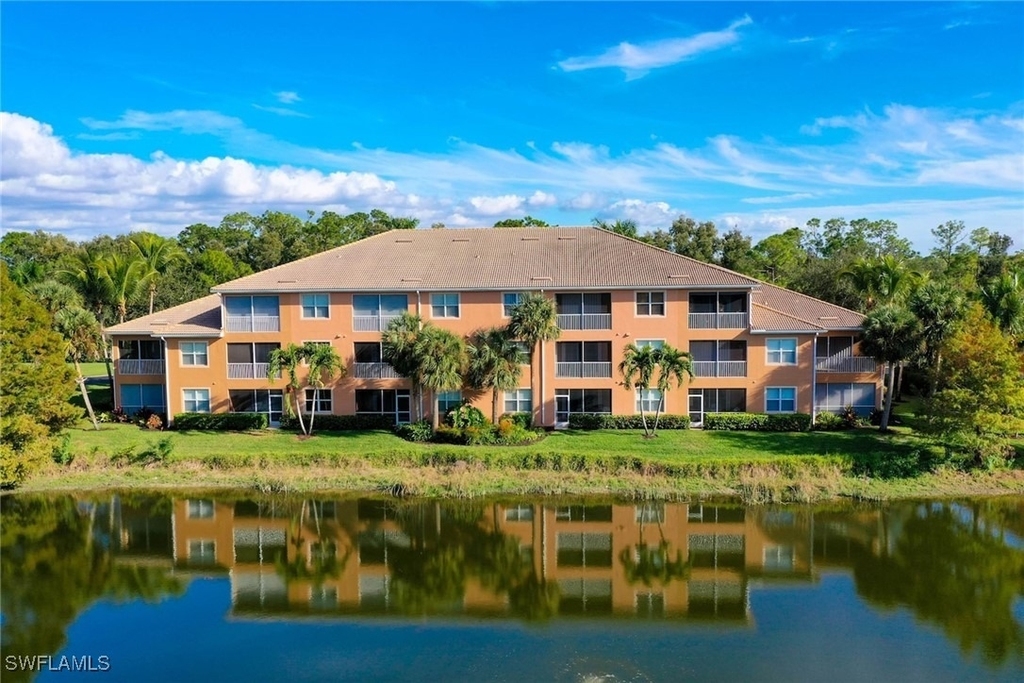 9601 Spanish Moss Way - Photo 1