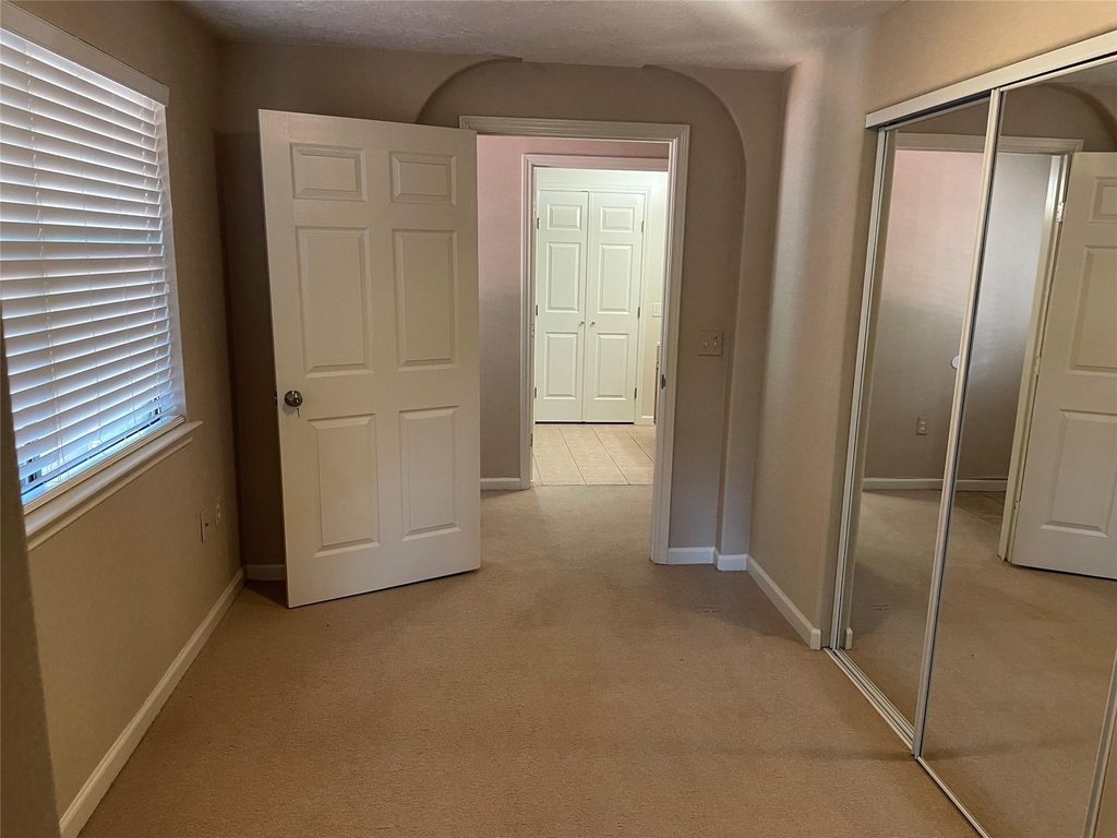 302 Somerset Road - Photo 11