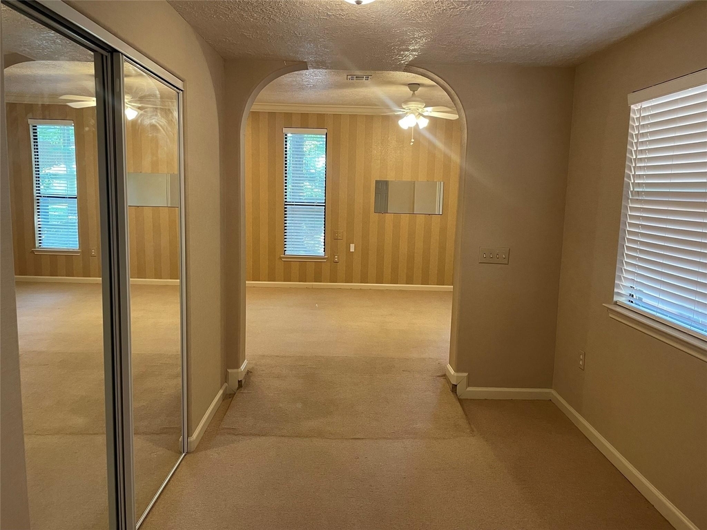 302 Somerset Road - Photo 8