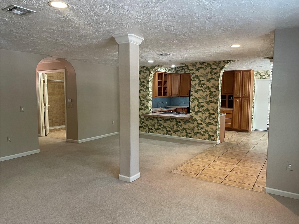 302 Somerset Road - Photo 3