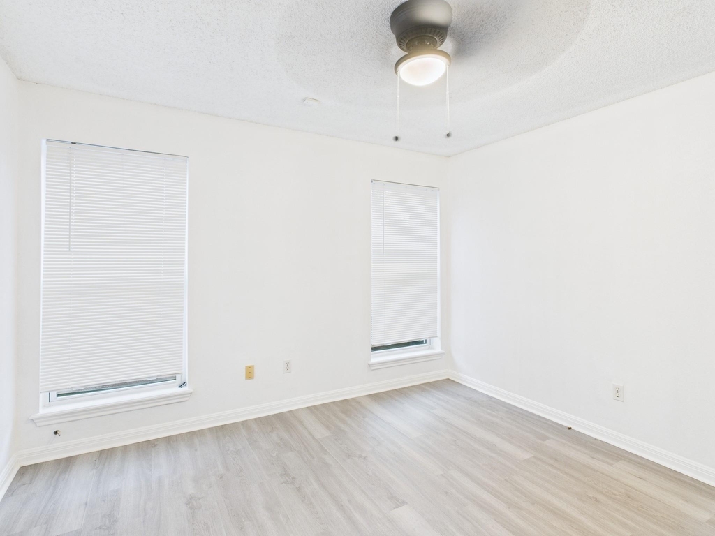 7610 Hopewell Lane - Photo 21