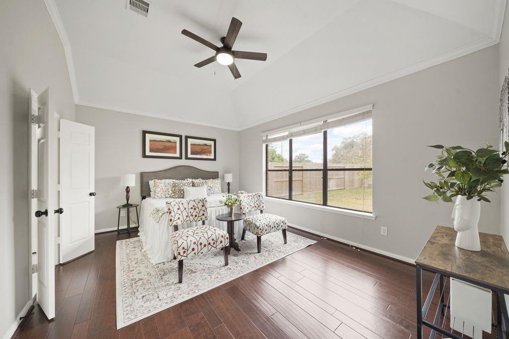 714 Coggins Point Way - Photo 14