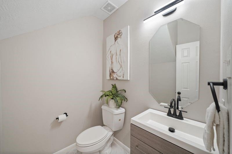 714 Coggins Point Way - Photo 26