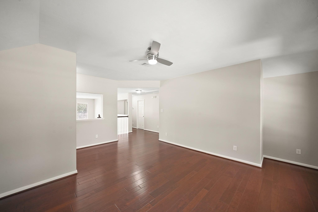 714 Coggins Point Way - Photo 25