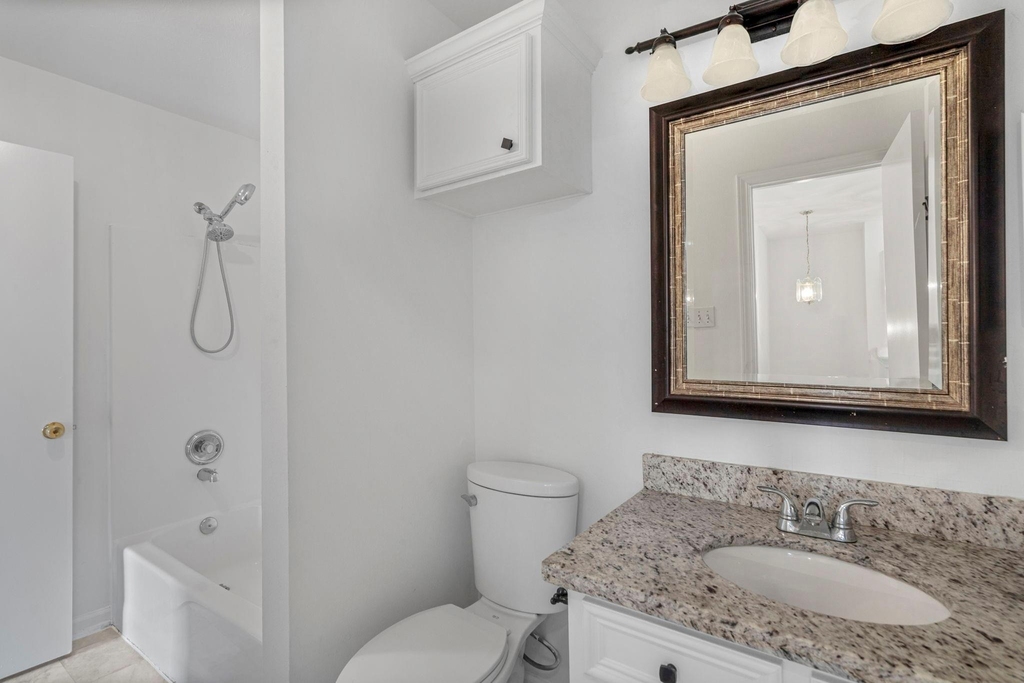 2106 Nettleton Street - Photo 8