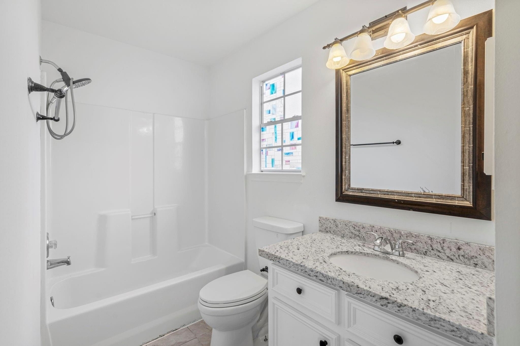 2106 Nettleton Street - Photo 5