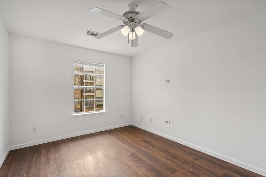 2106 Nettleton Street - Photo 6