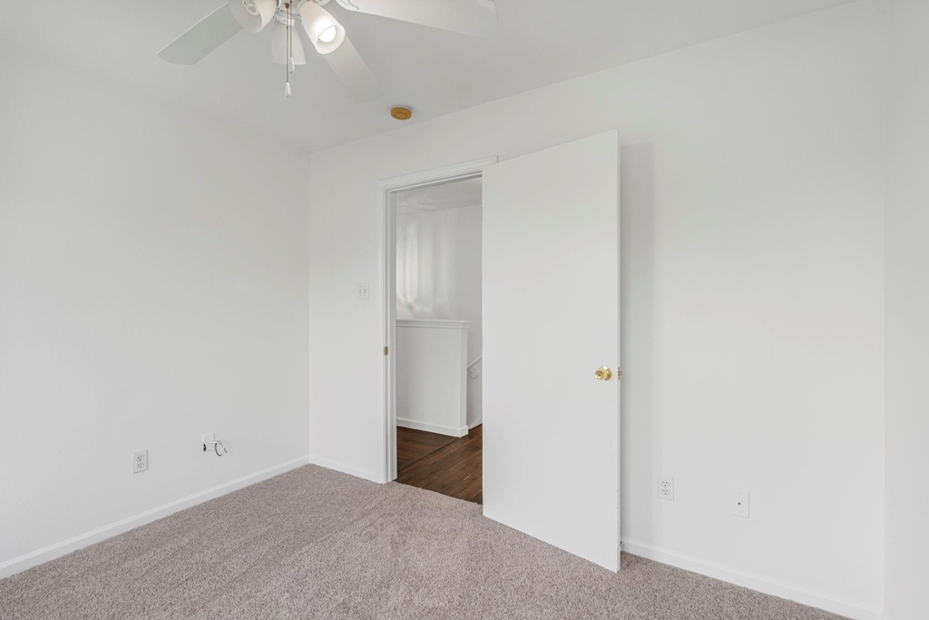 2106 Nettleton Street - Photo 9