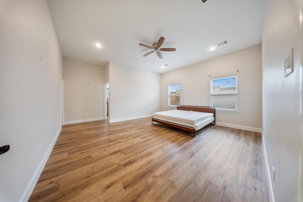 2019 Olivos Street - Photo 9