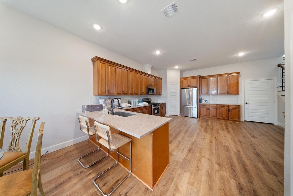 2019 Olivos Street - Photo 7
