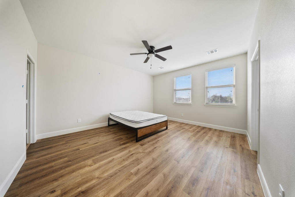 2019 Olivos Street - Photo 14