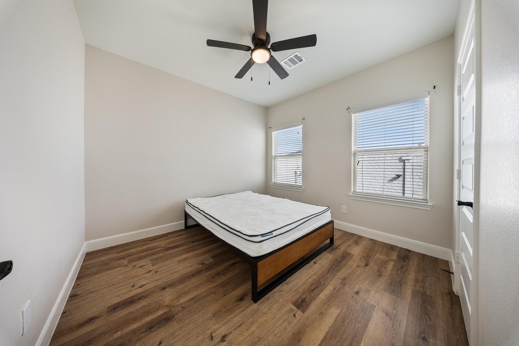 2019 Olivos Street - Photo 19