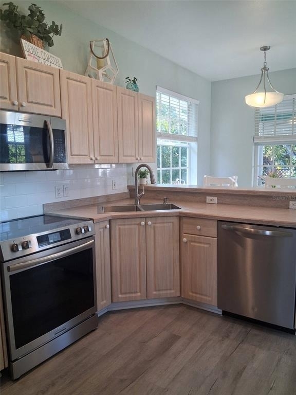 216 Berry Street - Photo 22