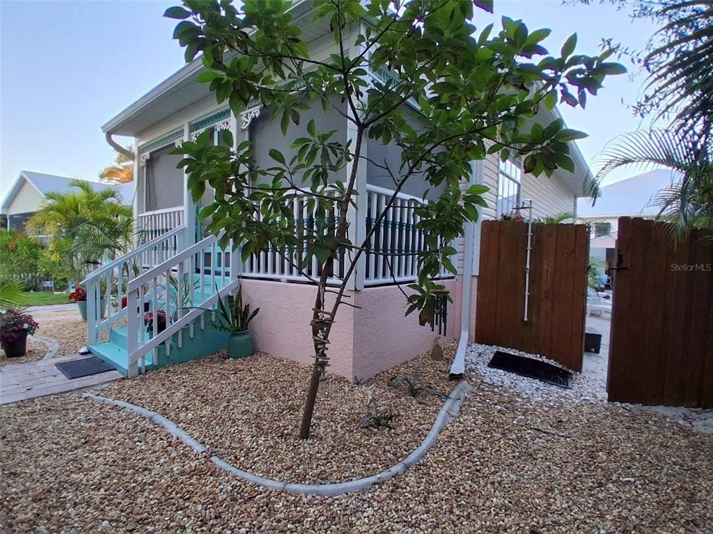 216 Berry Street - Photo 10