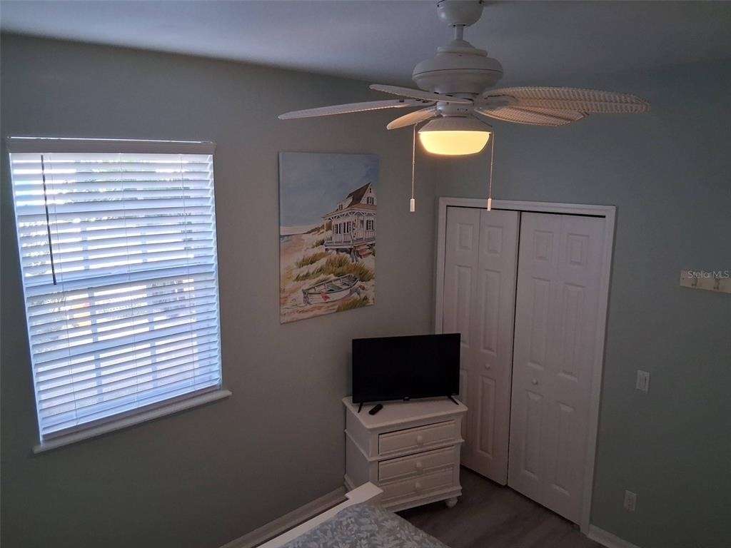 216 Berry Street - Photo 36
